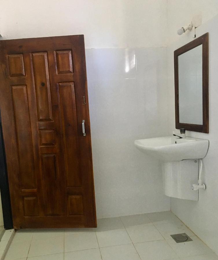 Little Lagoon Hostel อารูกัมเบย์ ภายนอก รูปภาพ