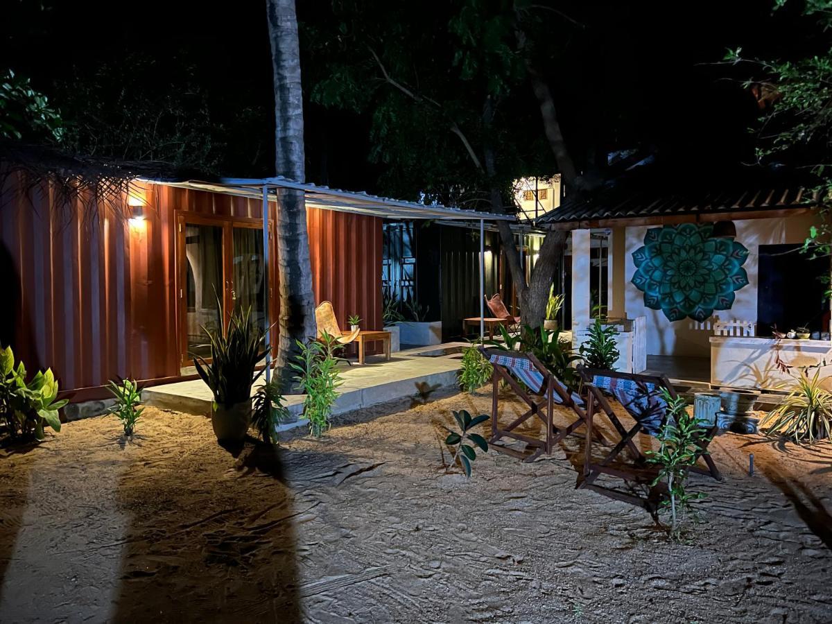 Little Lagoon Hostel อารูกัมเบย์ ภายนอก รูปภาพ
