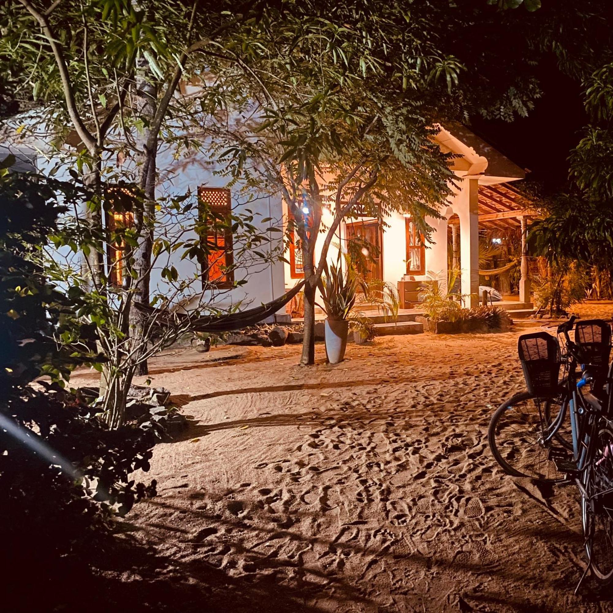 Little Lagoon Hostel อารูกัมเบย์ ภายนอก รูปภาพ