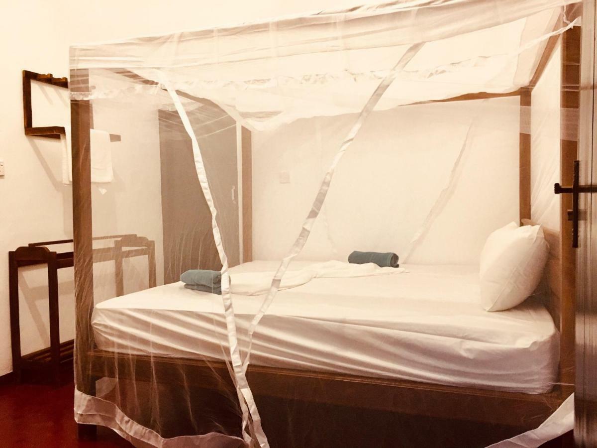 Little Lagoon Hostel อารูกัมเบย์ ภายนอก รูปภาพ